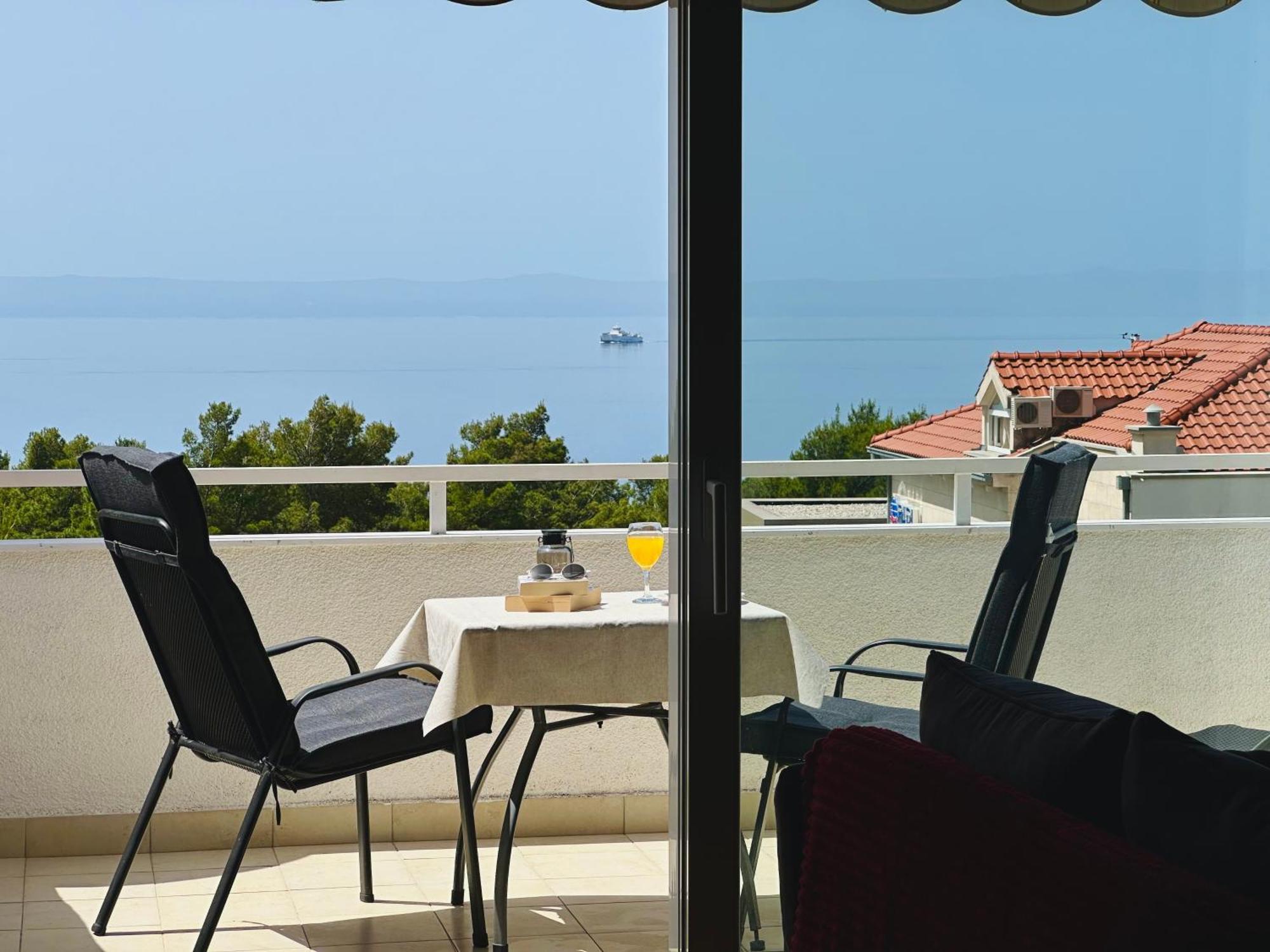 Penthouse Studio With Sea View Makarska Buitenkant foto