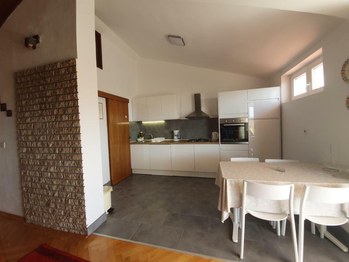 Penthouse Studio With Sea View Makarska Buitenkant foto
