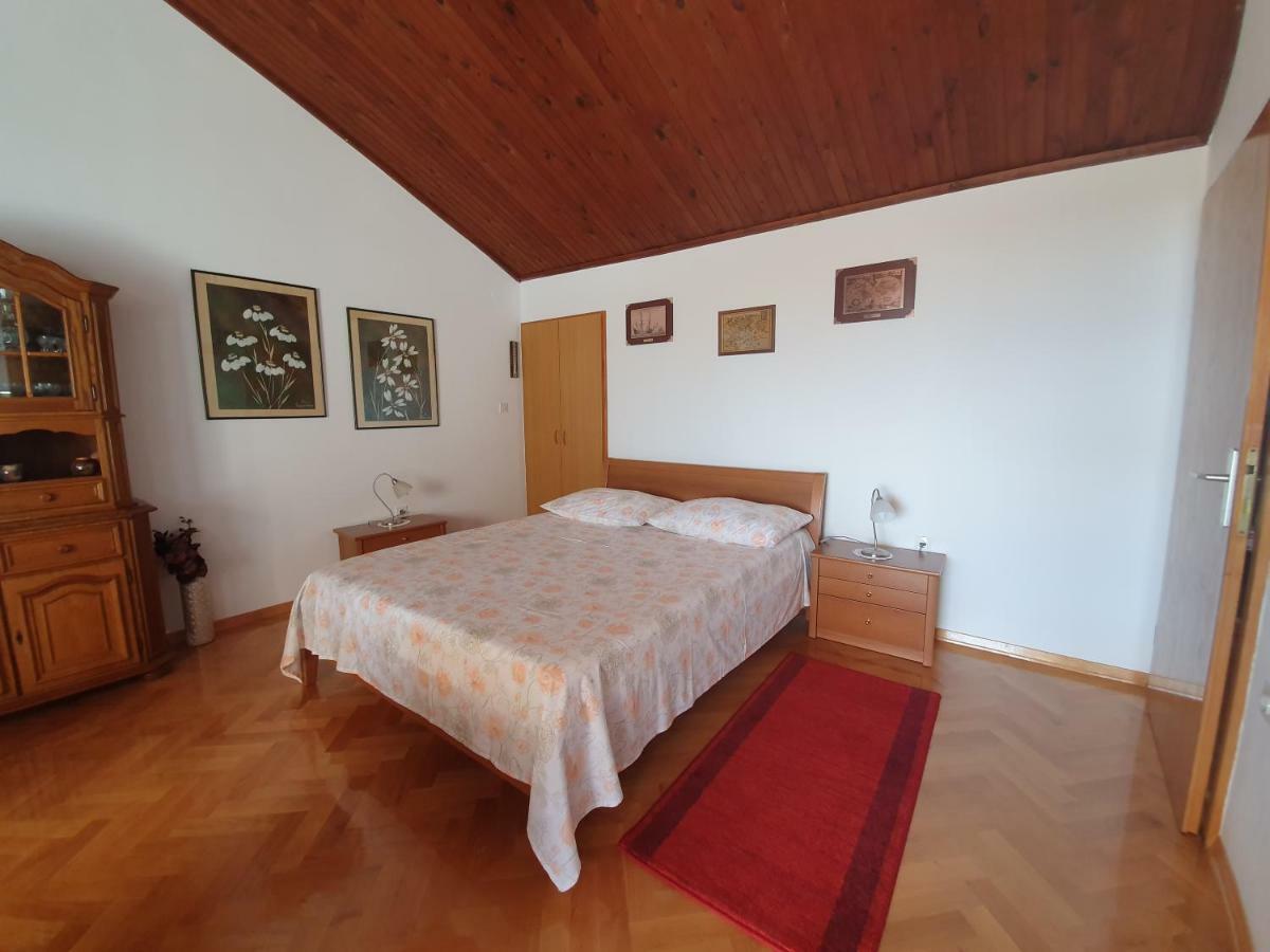 Penthouse Studio With Sea View Makarska Buitenkant foto